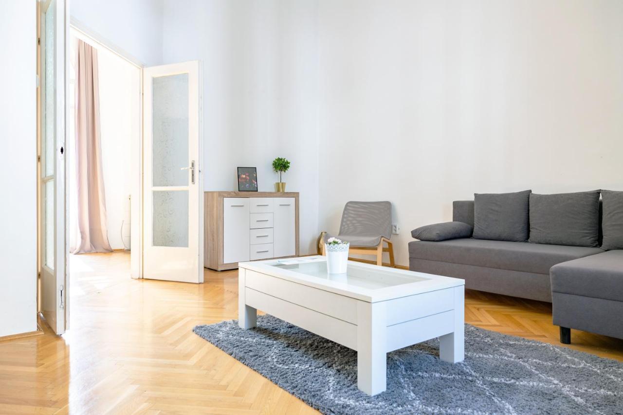 W25 Smart Apartment Budapest Exterior photo